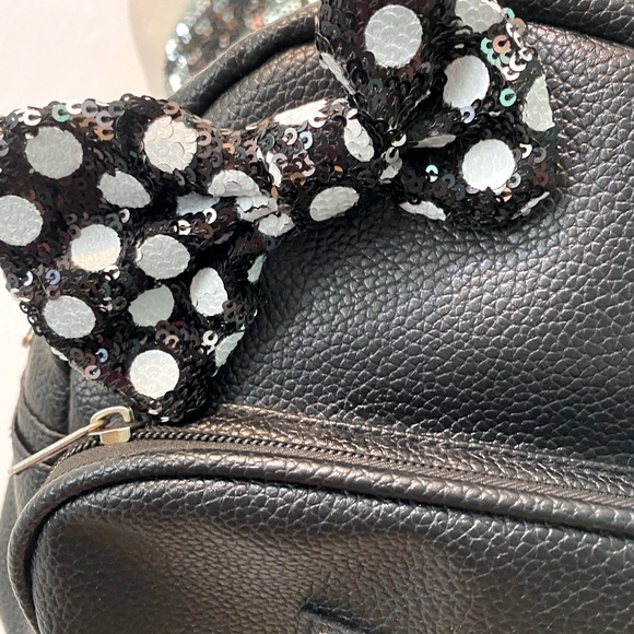 Disney Minnie Mouse backpack in black with sequin ears and bow.Adorable! - Picture 2 of 12